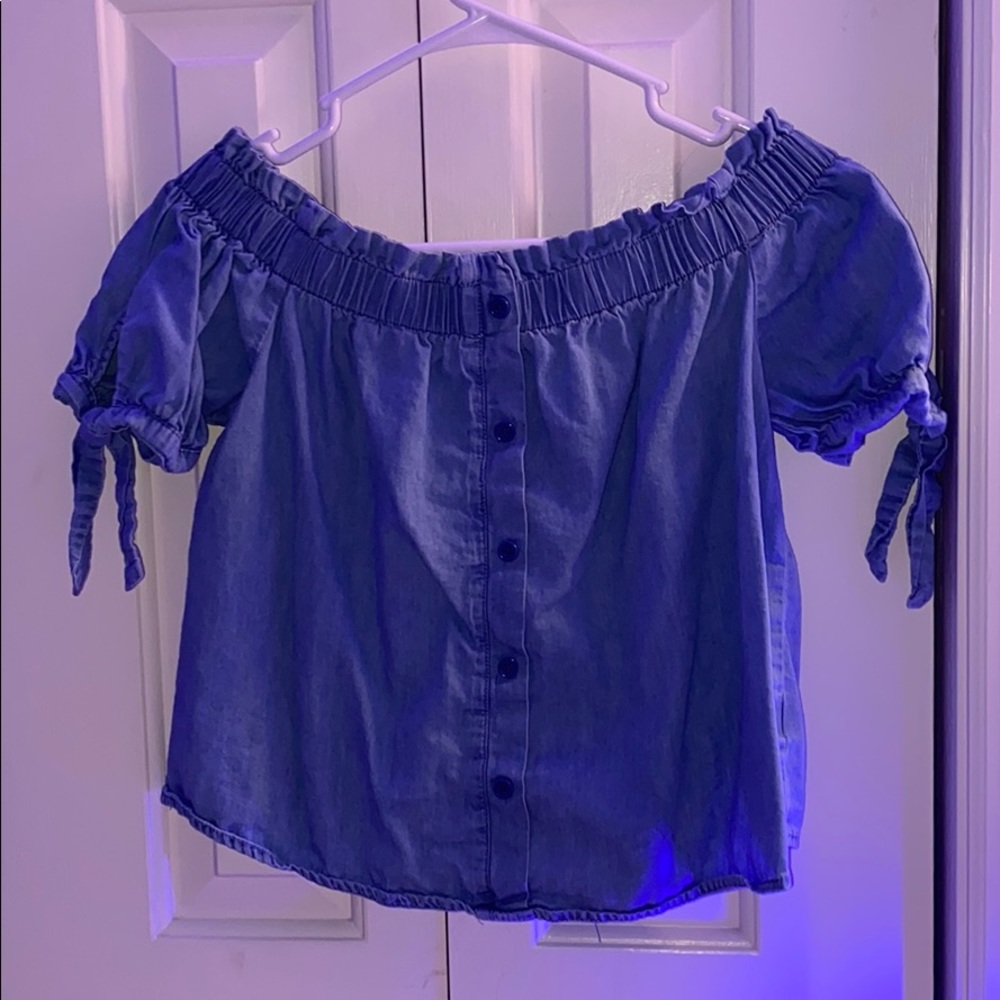 blue top with ties